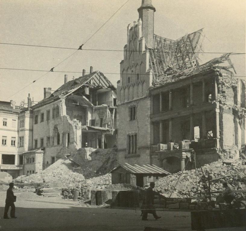 Vor 75 Jahren: Teilzerstörung des Alten Rathauses