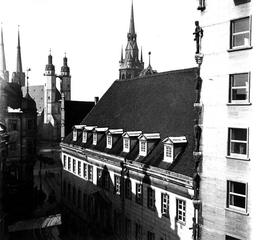 Infoblatt zur Errichtung des Barockflügel-Portals